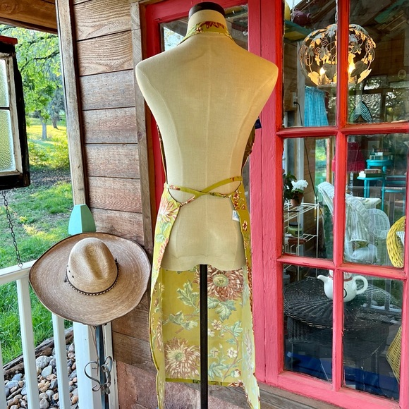 🌿Chrissy Chef Apron🌿 - Picture 6 of 9